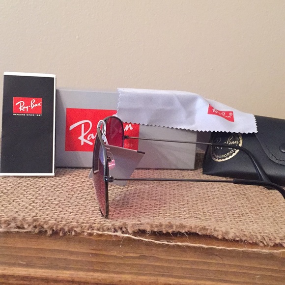 Black frame aviator Ray Bans - Picture 3 of 3